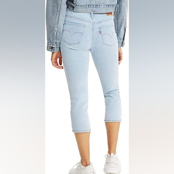 Levi's 311 Shaping Jean Capri - Picture 3 of 6